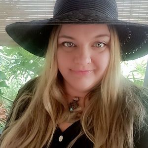 Meet your Posher, Christy